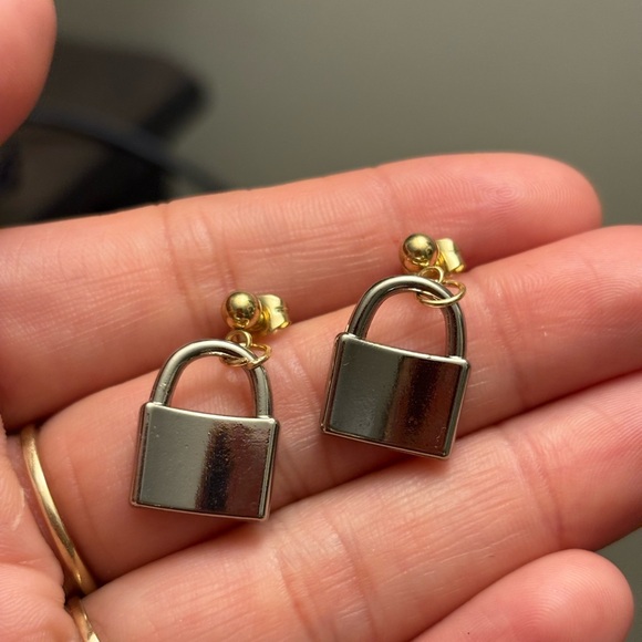 LV silver and gold Earrings - Picture 7 of 7
